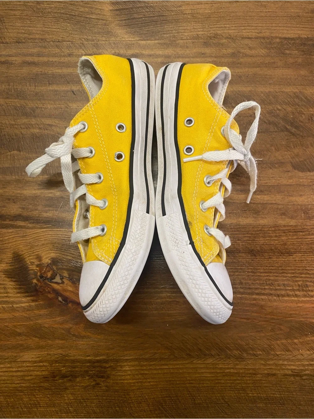 Converse - Kids Yellow low top lace-up Canvas Sneakers - size: YOUTH 3